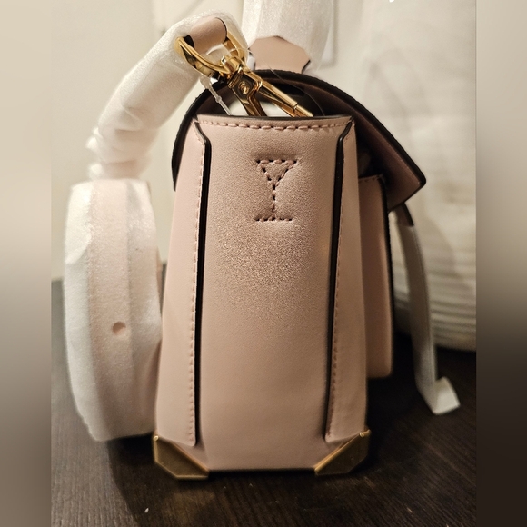 Michael kors Manhattan medium  leather logo satchel bag. - Picture 5 of 10